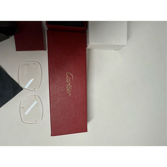 Authentic Cartier Glass Case + Box+ Eyeglass lenses + Book + Screws + Cloth - Picture 4 of 8